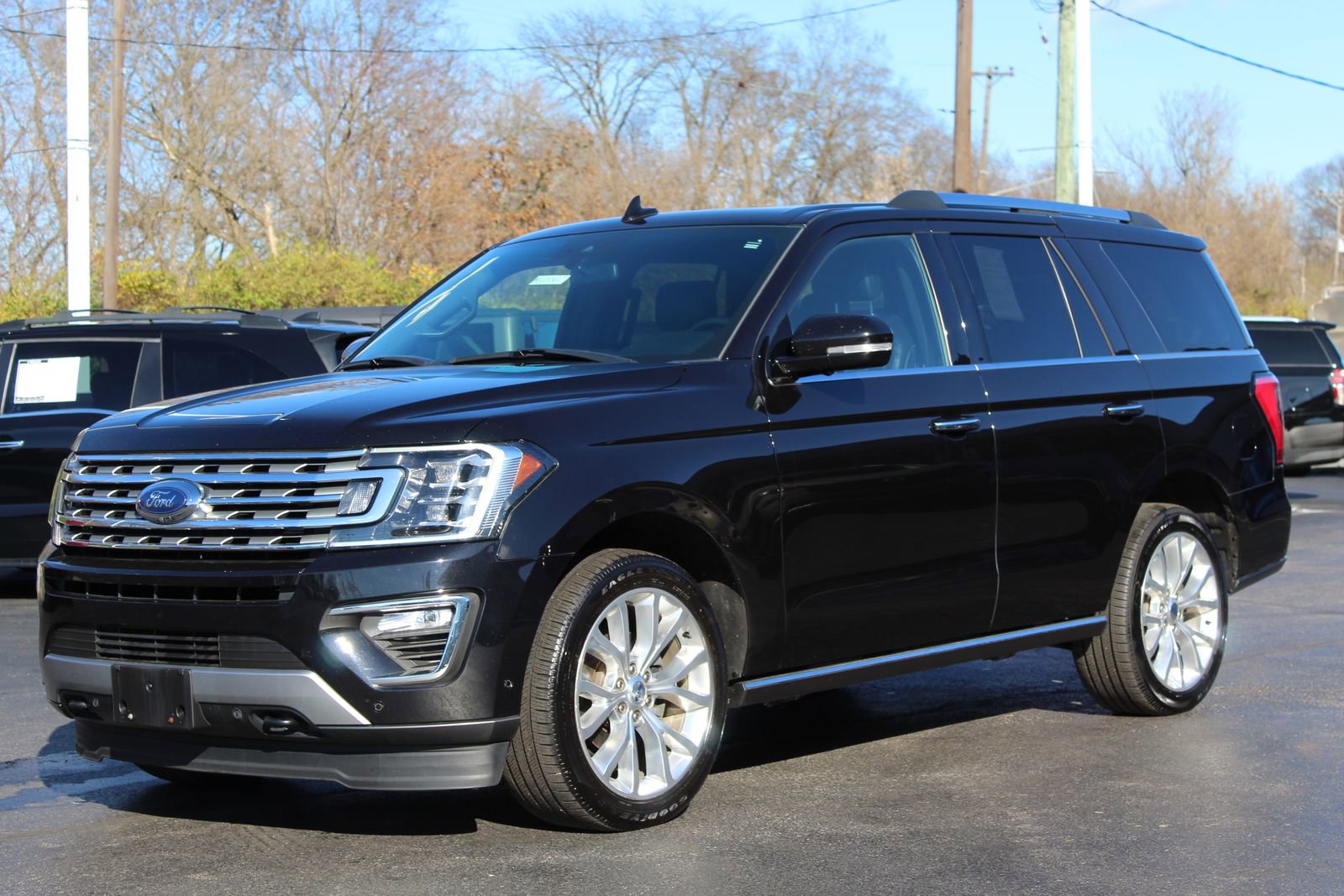 Used 2019 Ford Expedition Limited w/ Equipment Group 302A image 3