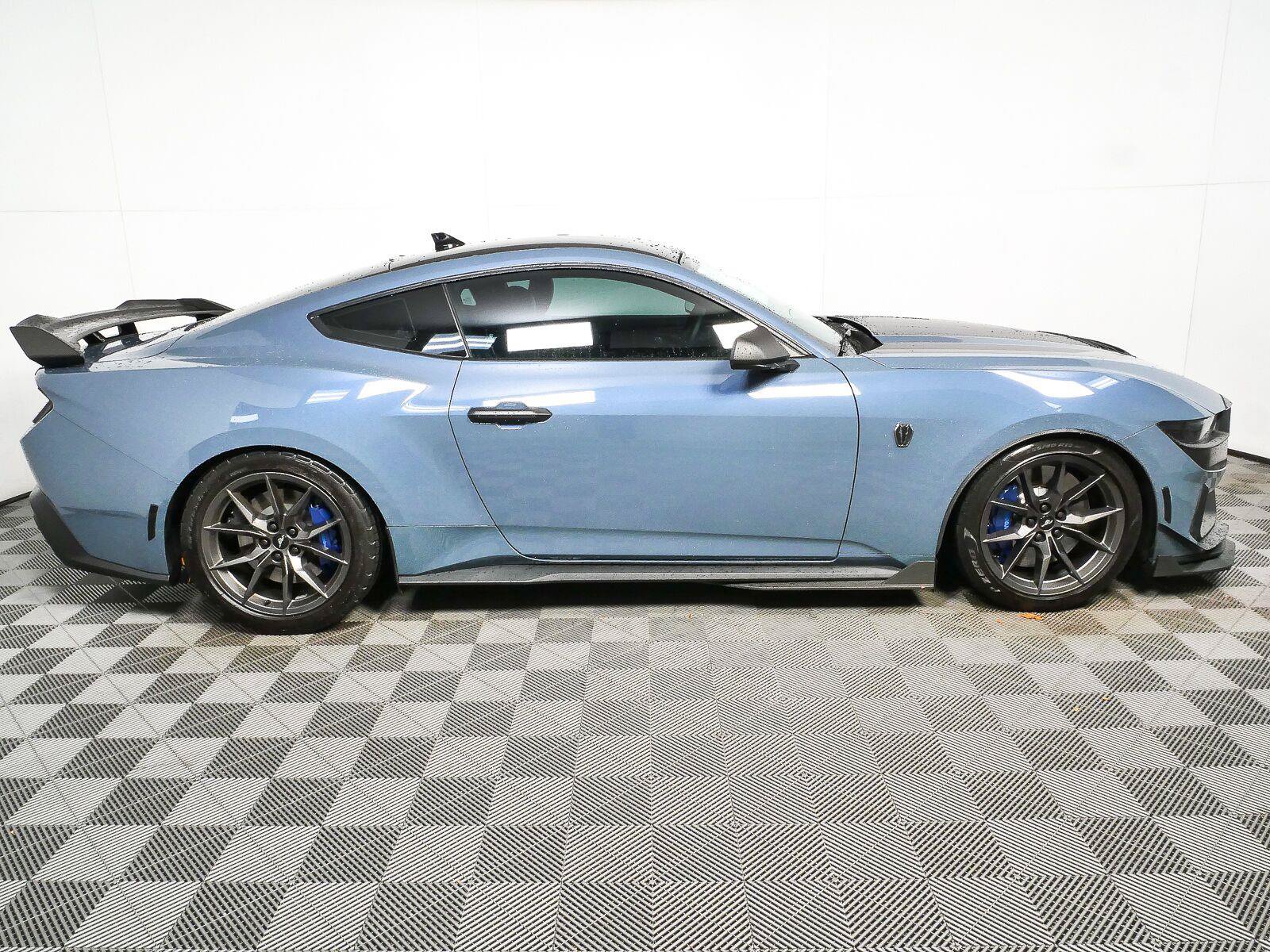 Used 2024 Ford Mustang Dark Horse RWD image 3