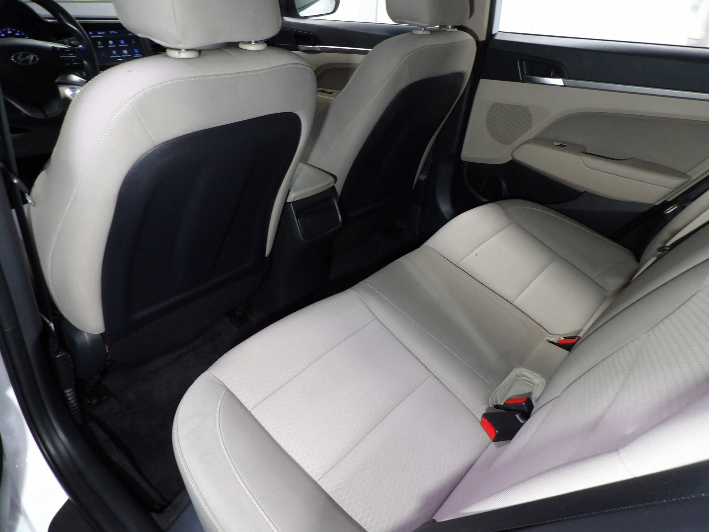 Used 2020 Hyundai Elantra Value Edition w/ Cargo Package (C1) FWD image 9