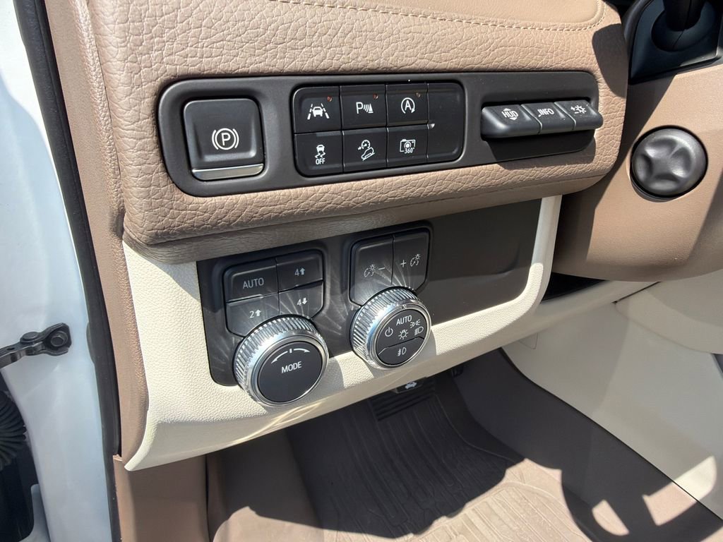 Used 2023 GMC Yukon Denali image 20