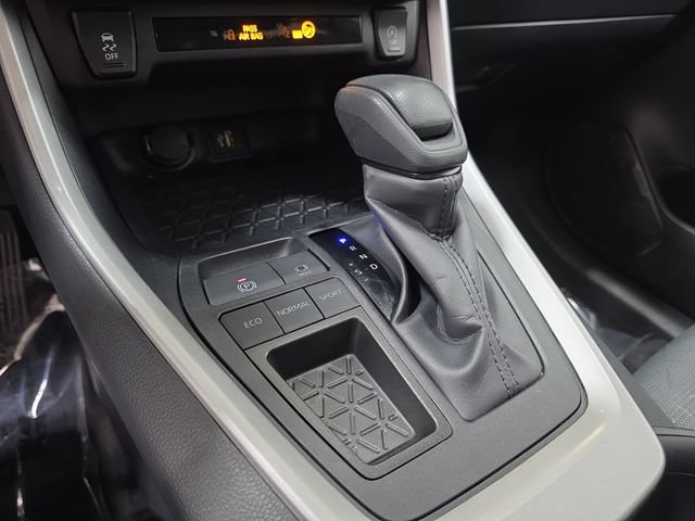 Certified 2025 Toyota RAV4 XLE FWD image 20