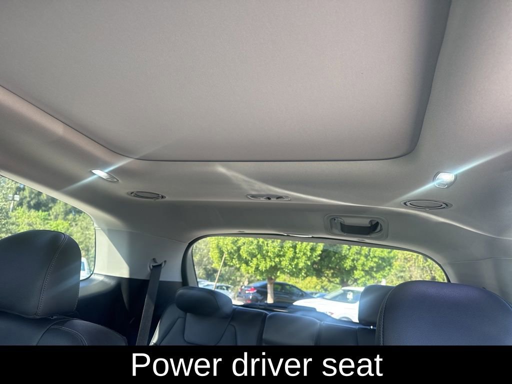 Used 2024 Kia Telluride SX w/ Towing Package image 8