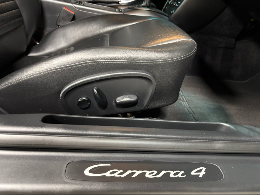 Used 2001 Porsche 911 Carrera 4 AWD/4WD image 14