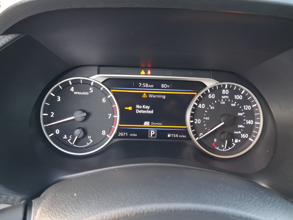 Certified 2025 Nissan Sentra SR FWD image 23
