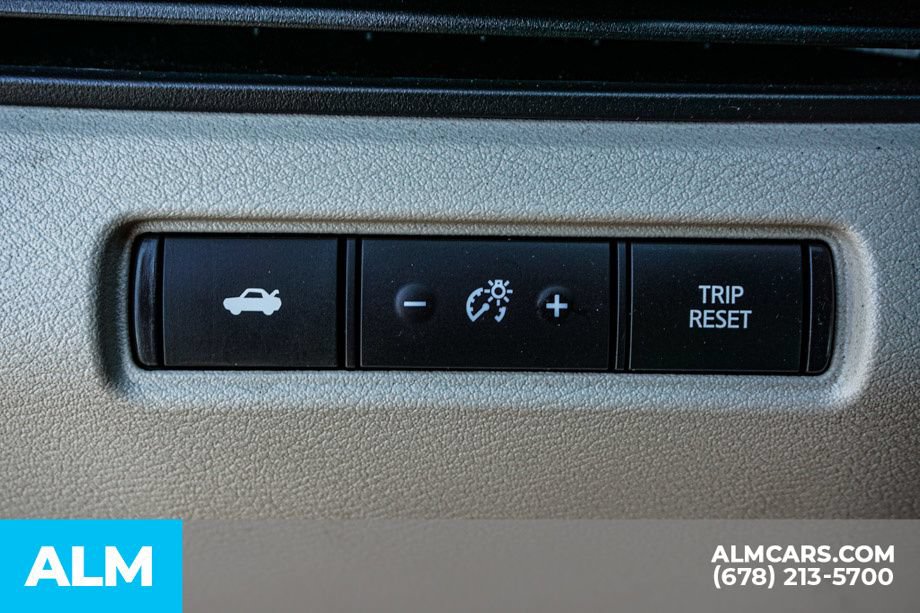 Used 2025 Nissan Altima 2.5 SV FWD image 42
