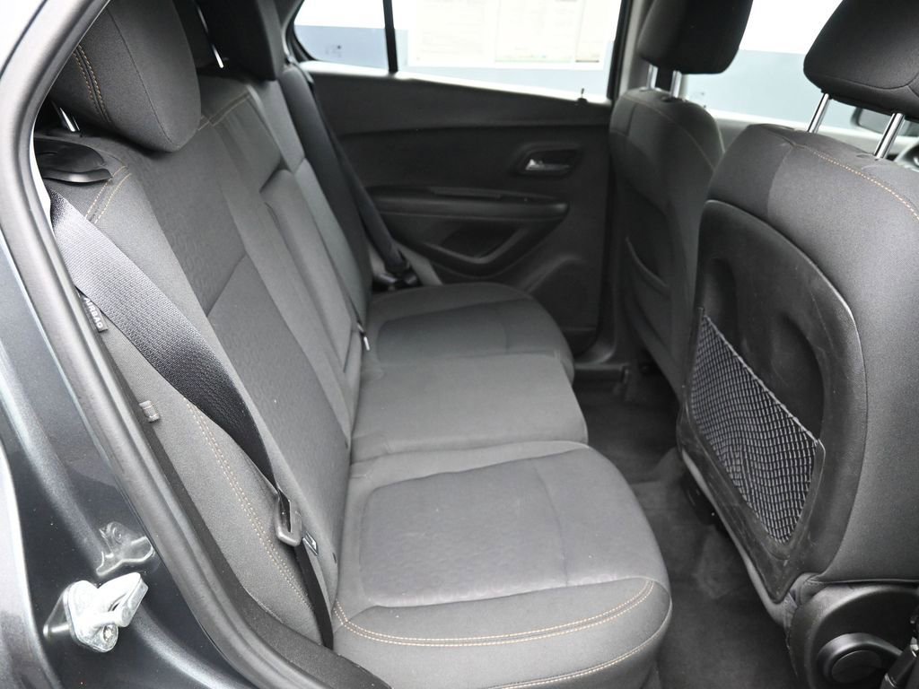 Used 2019 Chevrolet Trax LS image 22