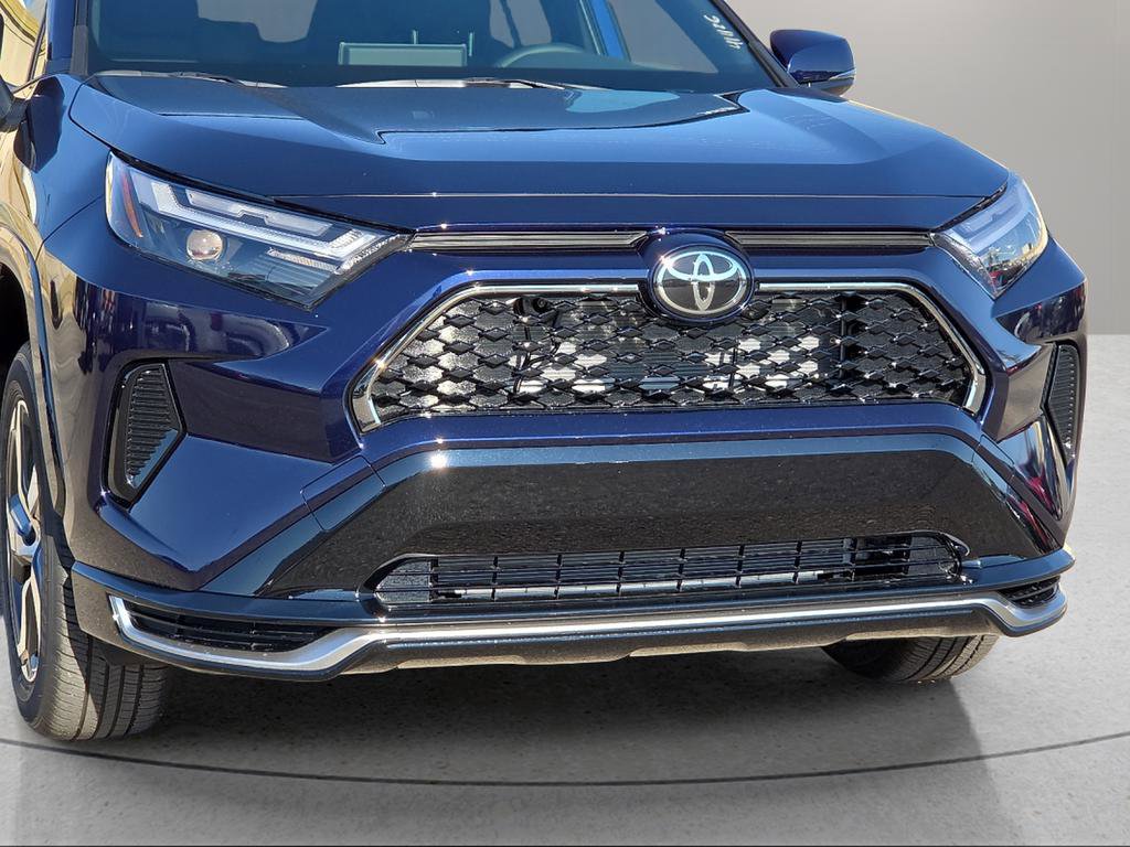 New 2025 Toyota RAV4 SE image 7