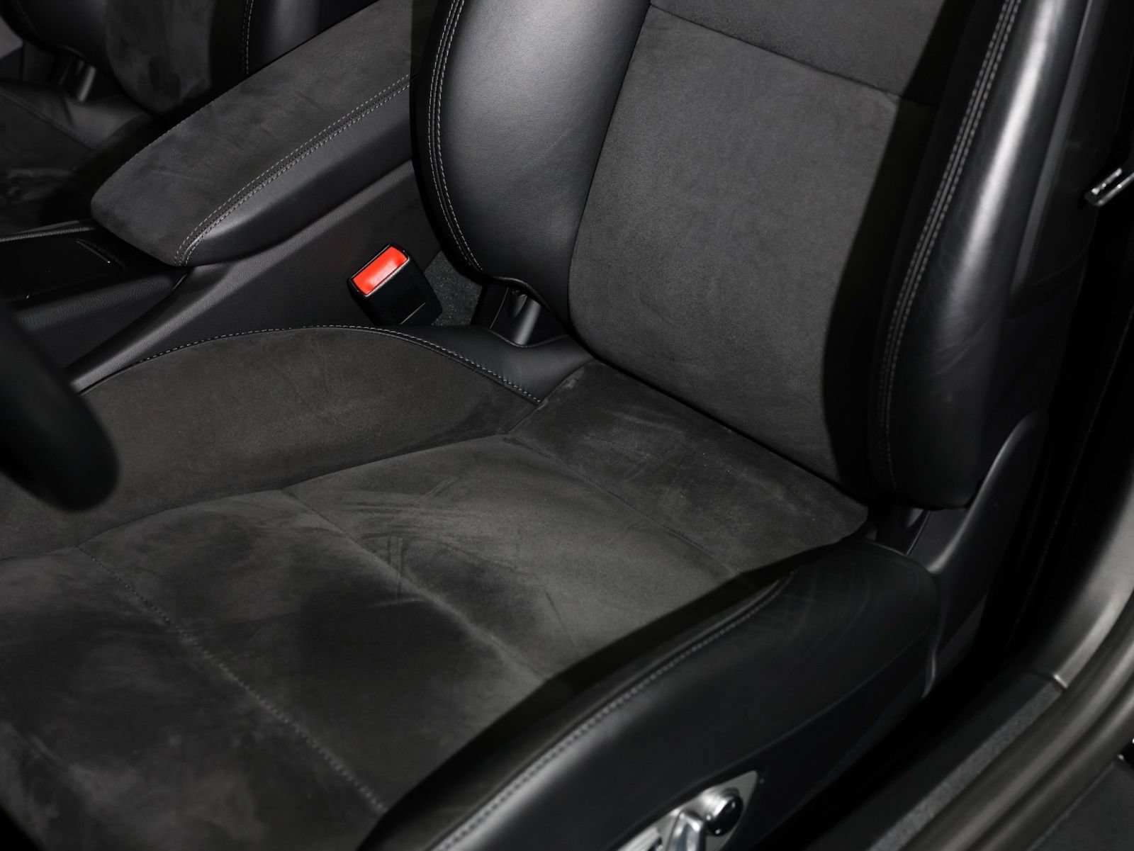 Used 2017 Porsche 911 Carrera GTS RWD image 32