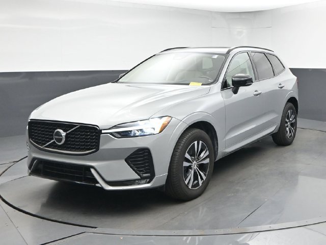 Used 2024 Volvo XC60 B5 Core w/ Protection Package Premier AWD/4WD image 3