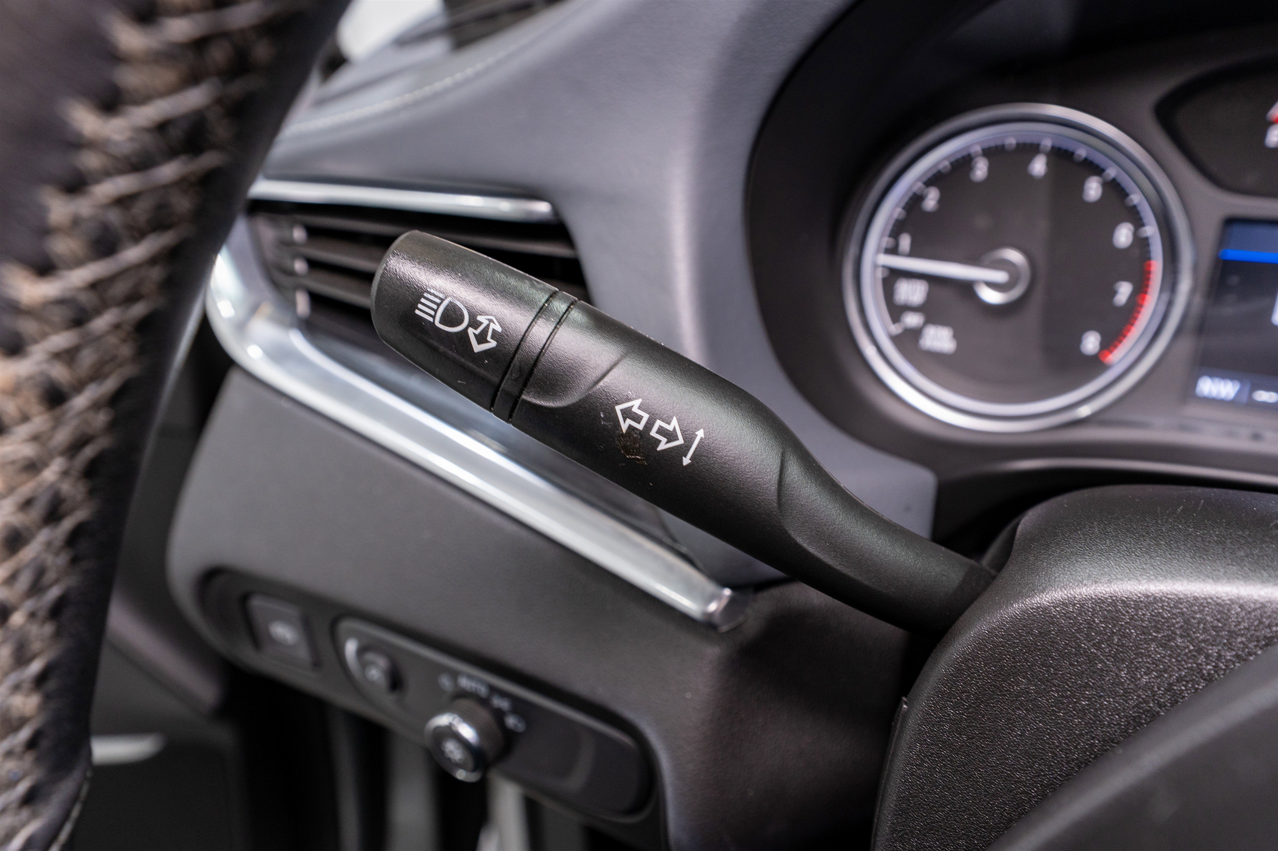 Used 2020 Buick Enclave Essence w/ Sound and Sites Package image 28