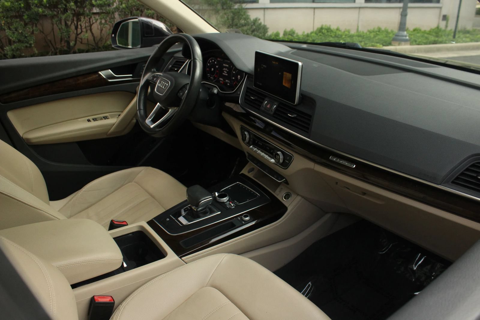 Used 2019 Audi Q5 2.0T Premium Plus AWD/4WD image 28