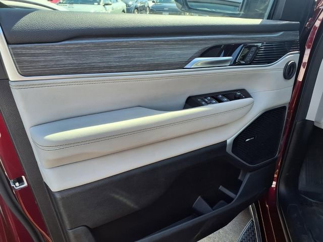Used 2024 Jeep Wagoneer Series III image 12