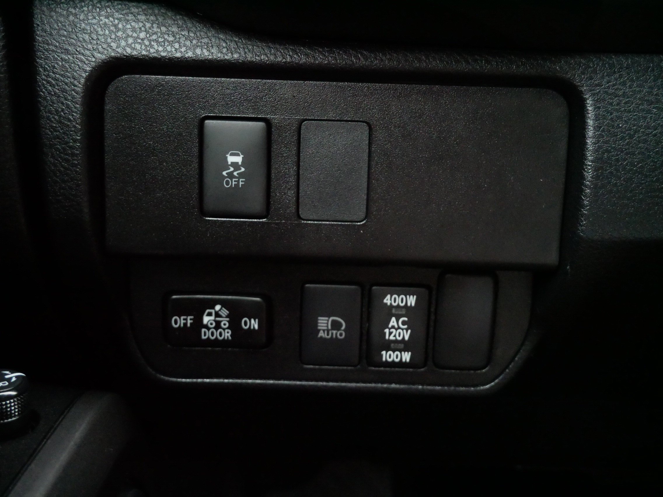 Used 2020 Toyota Tacoma TRD Sport AWD/4WD image 28