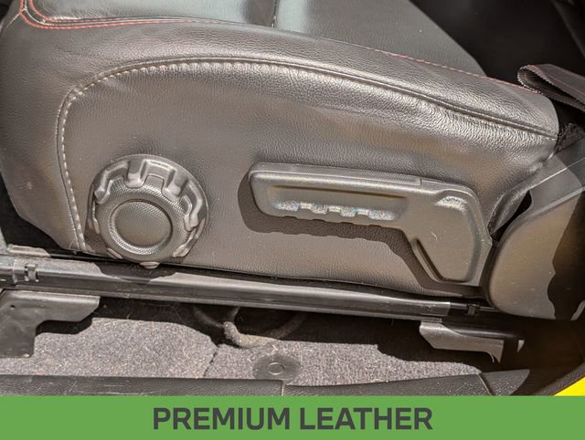 Used 2019 Jeep Wrangler Unlimited Rubicon w/ Dual Top Group AWD/4WD image 16