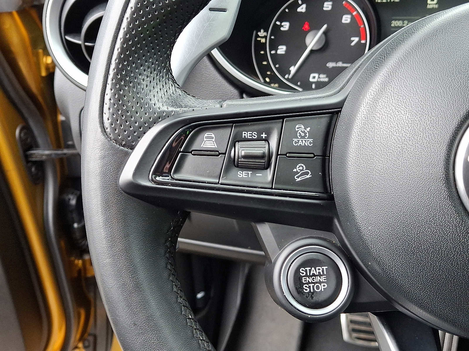 Used 2022 Alfa Romeo Stelvio Veloce image 23