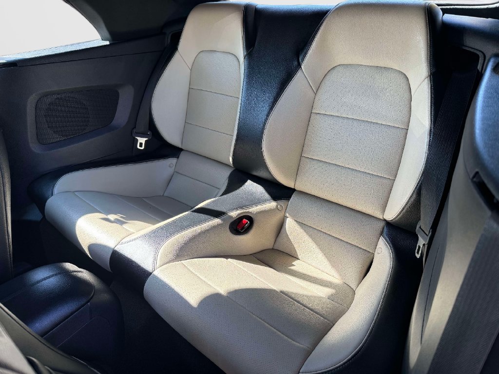 Used 2015 Ford Mustang Premium RWD image 10