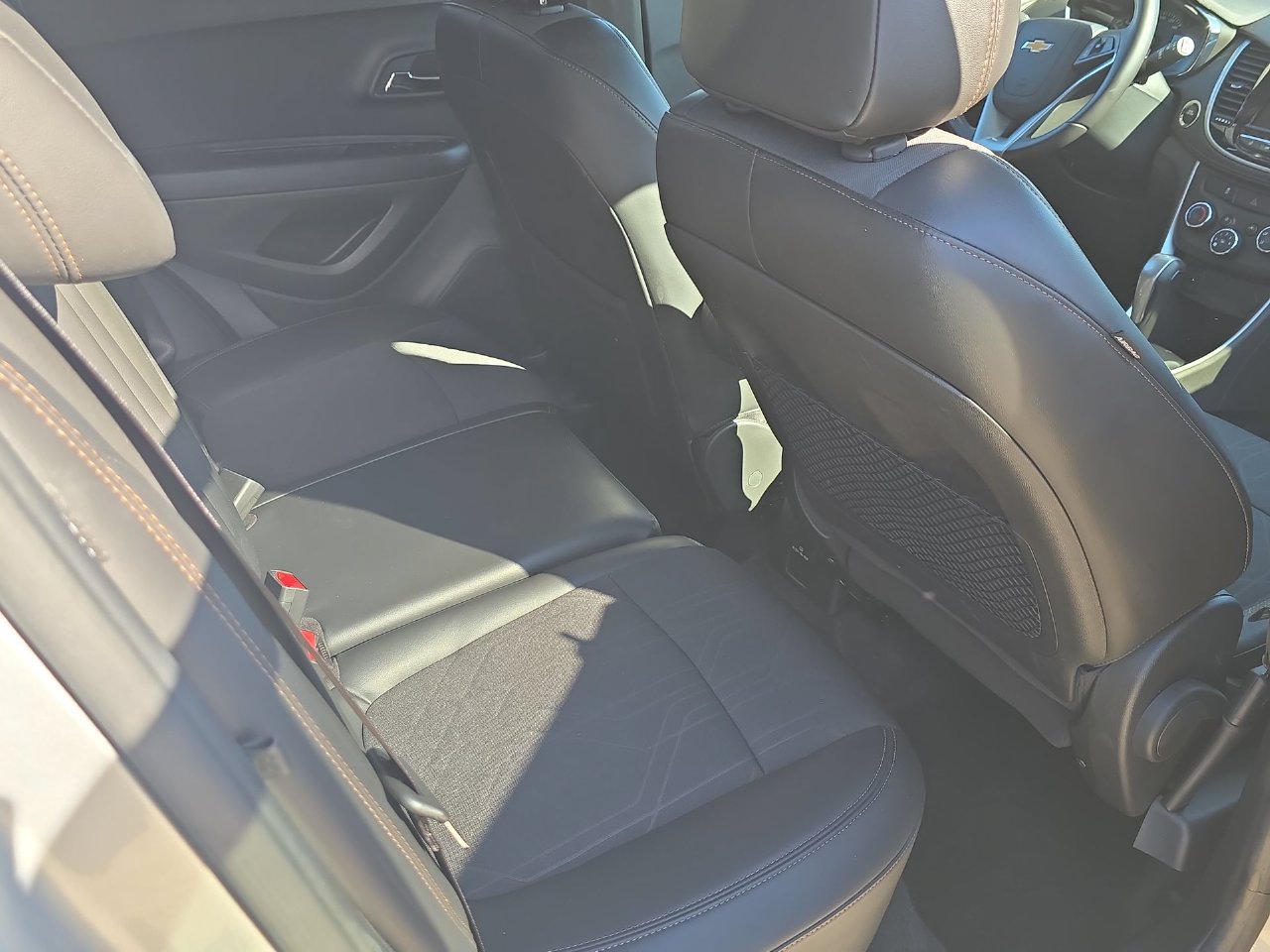 Certified 2021 Chevrolet Trax LT w/ Redline Edition AWD/4WD image 27