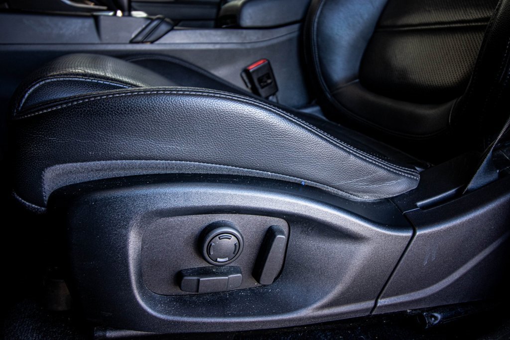 Used 2018 Jaguar E-PACE SE image 28