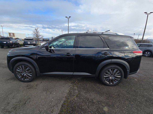 Used 2024 Nissan Pathfinder SL w/ SL Premium Package image 6