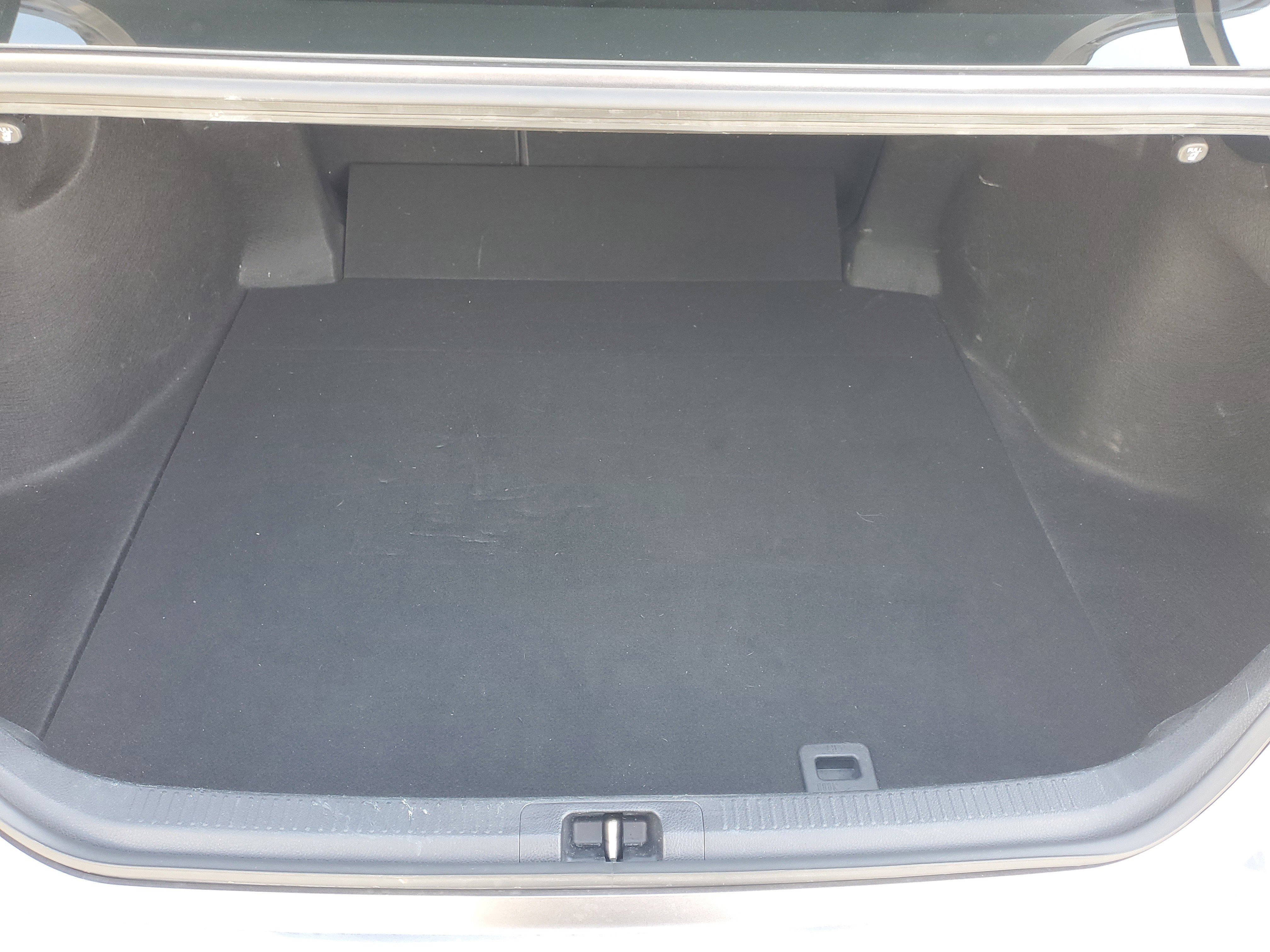 Used 2022 Toyota Camry XSE image 9