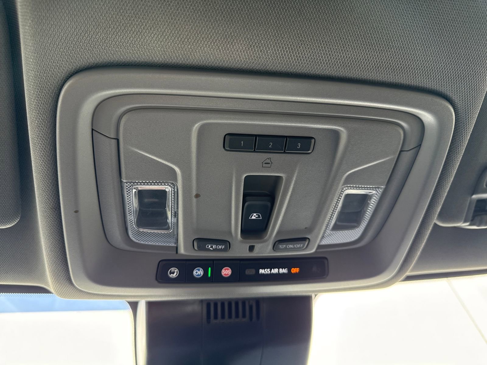 Used 2025 Chevrolet Silverado 1500 LT w/ Z71 Off-Road Package image 21