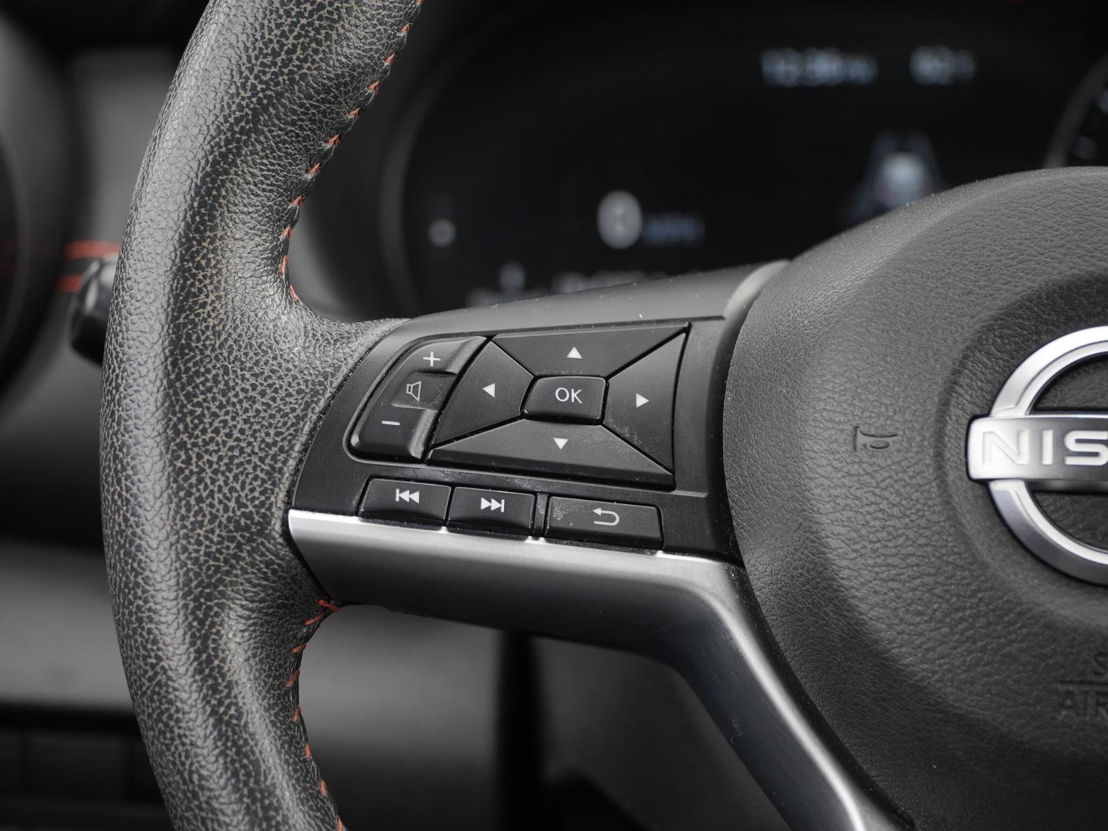 Used 2022 Nissan Kicks SR w/ Premium Package FWD image 18