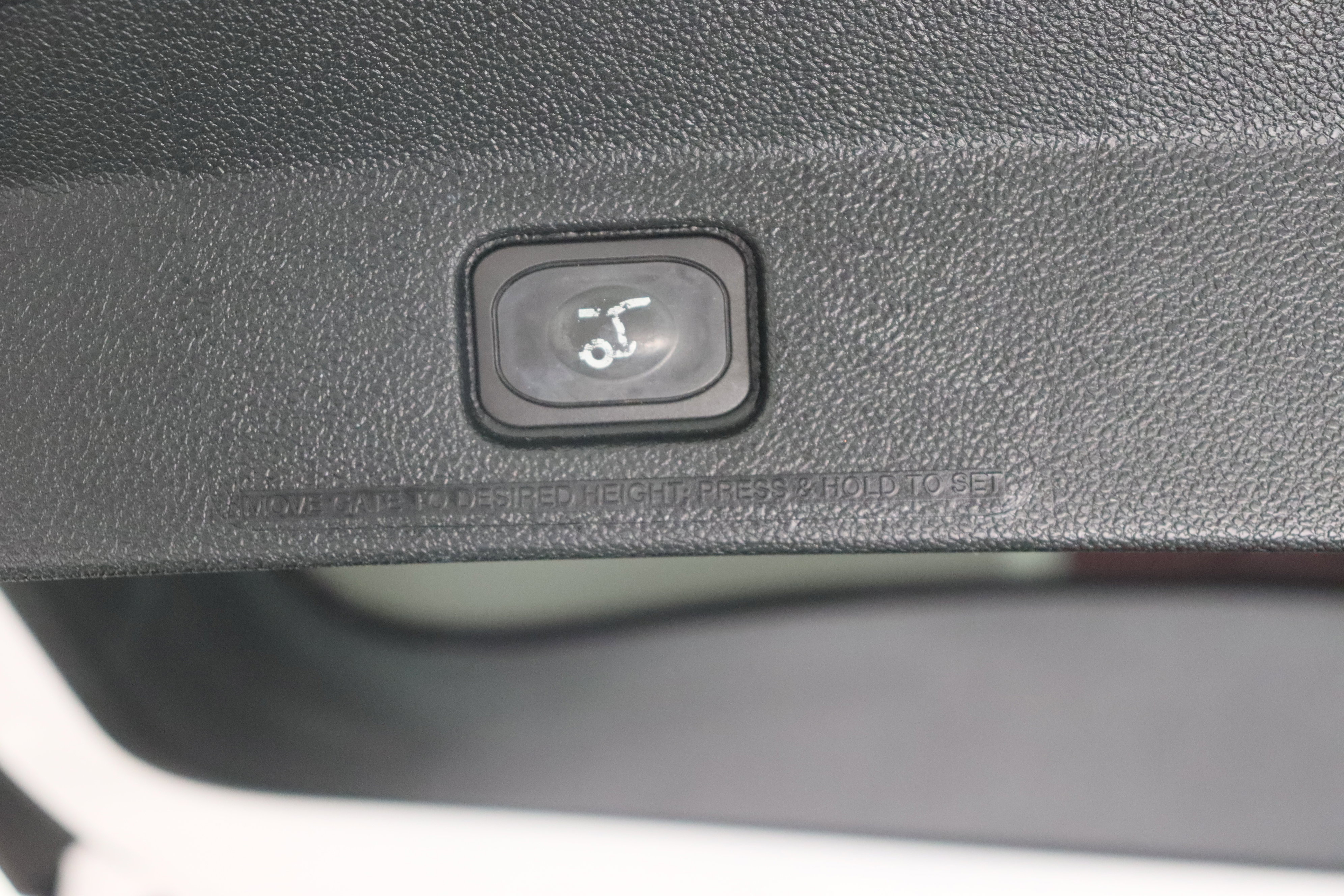 Used 2018 Ford Explorer Platinum AWD/4WD image 37