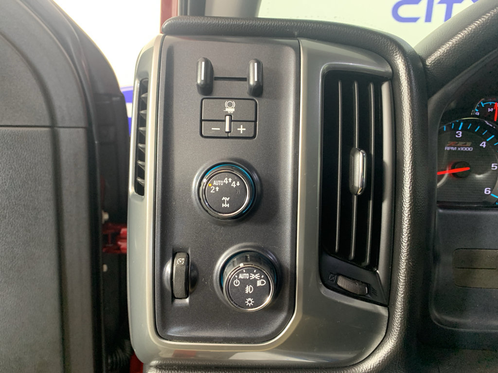 Used 2018 Chevrolet Silverado 1500 LT w/ All Star Edition AWD/4WD image 15
