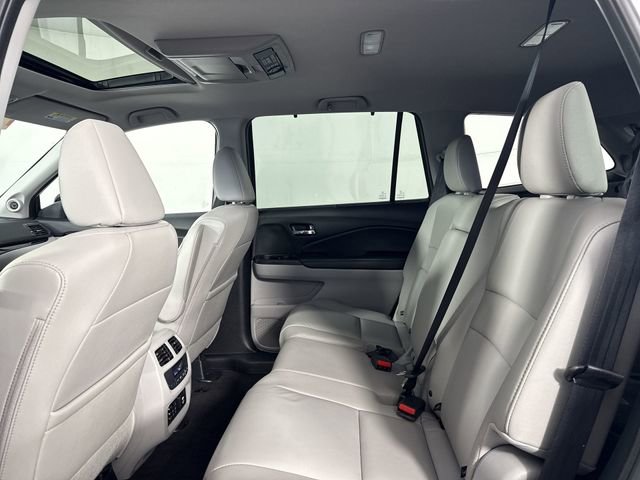 Used 2016 Honda Pilot Touring image 23