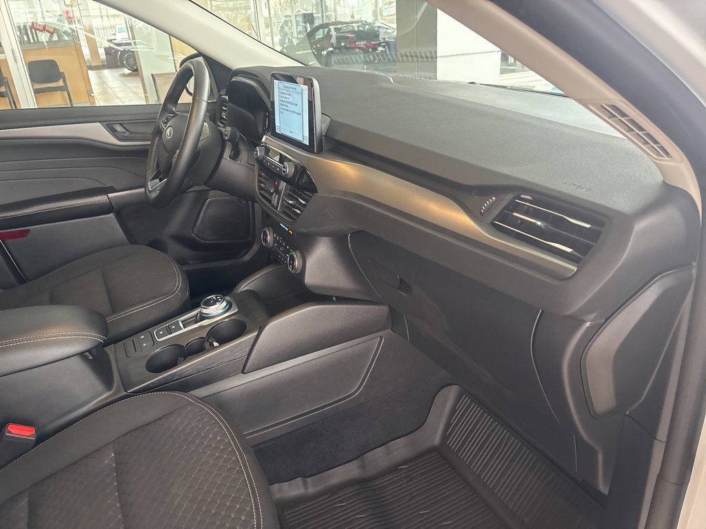 Used 2023 Ford Escape Active image 32