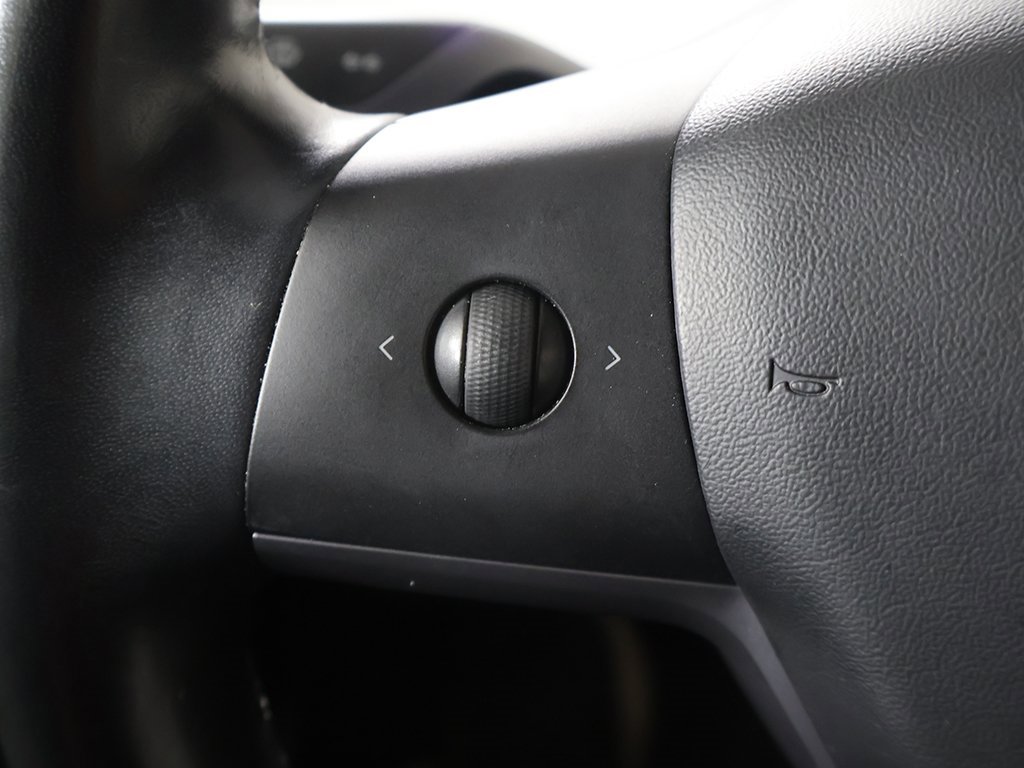 Used 2019 Tesla Model 3 Standard Range Plus image 39