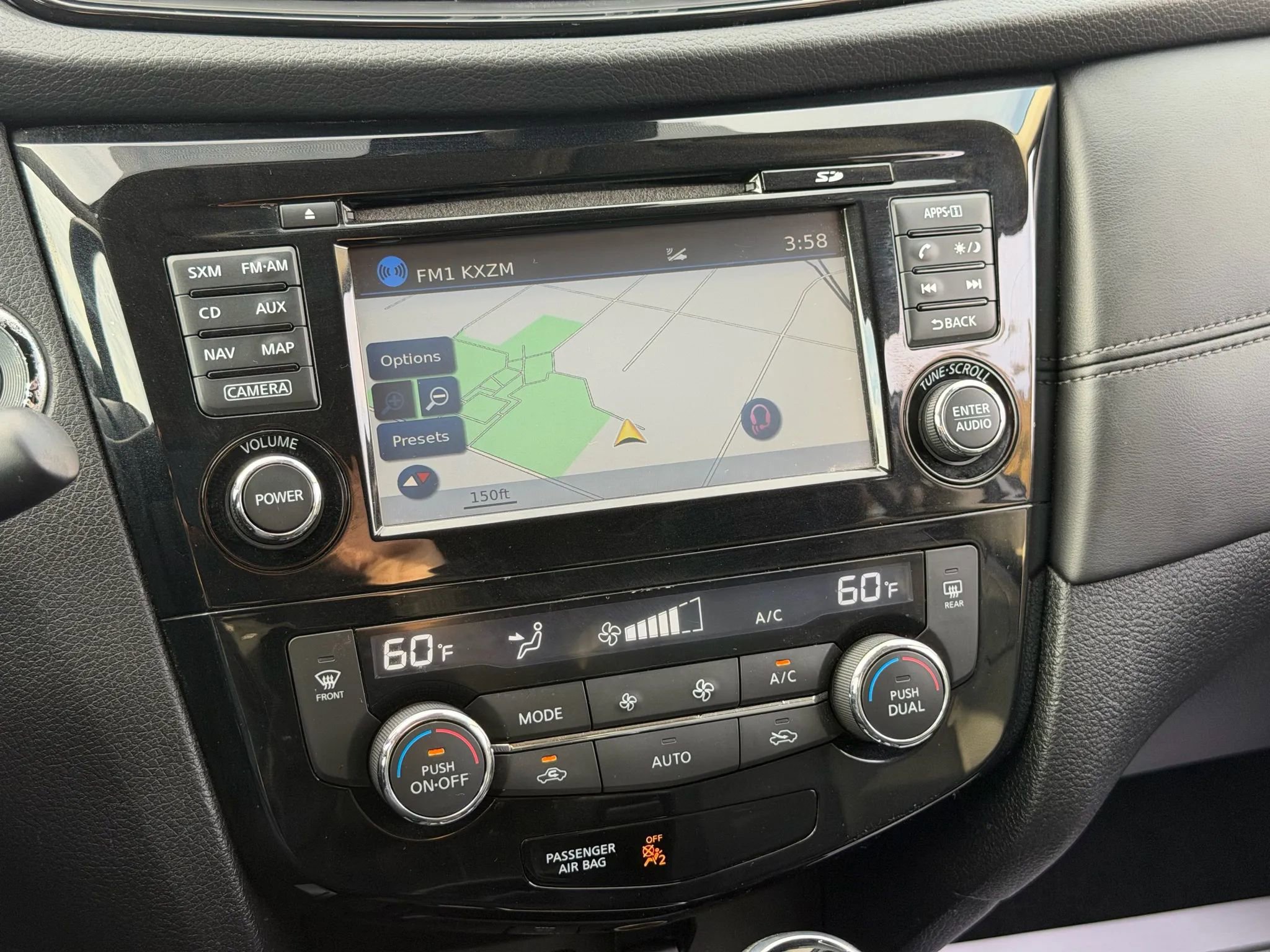 Used 2017 Nissan Rogue SL w/ SL Premium Package image 13