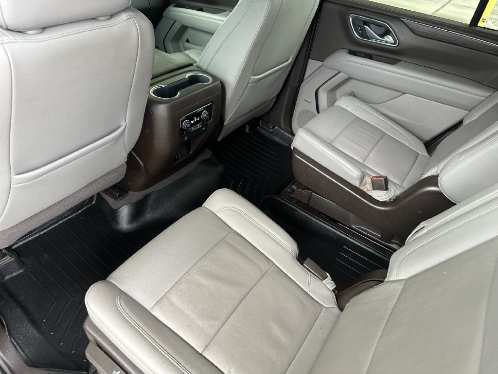 Used 2022 Chevrolet Tahoe Z71 w/ Luxury Package AWD/4WD image 11