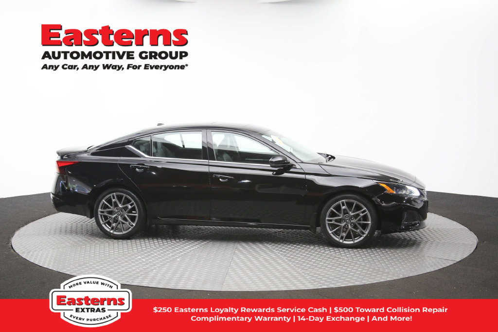 Used 2023 Nissan Altima 2.0 SR FWD image 50