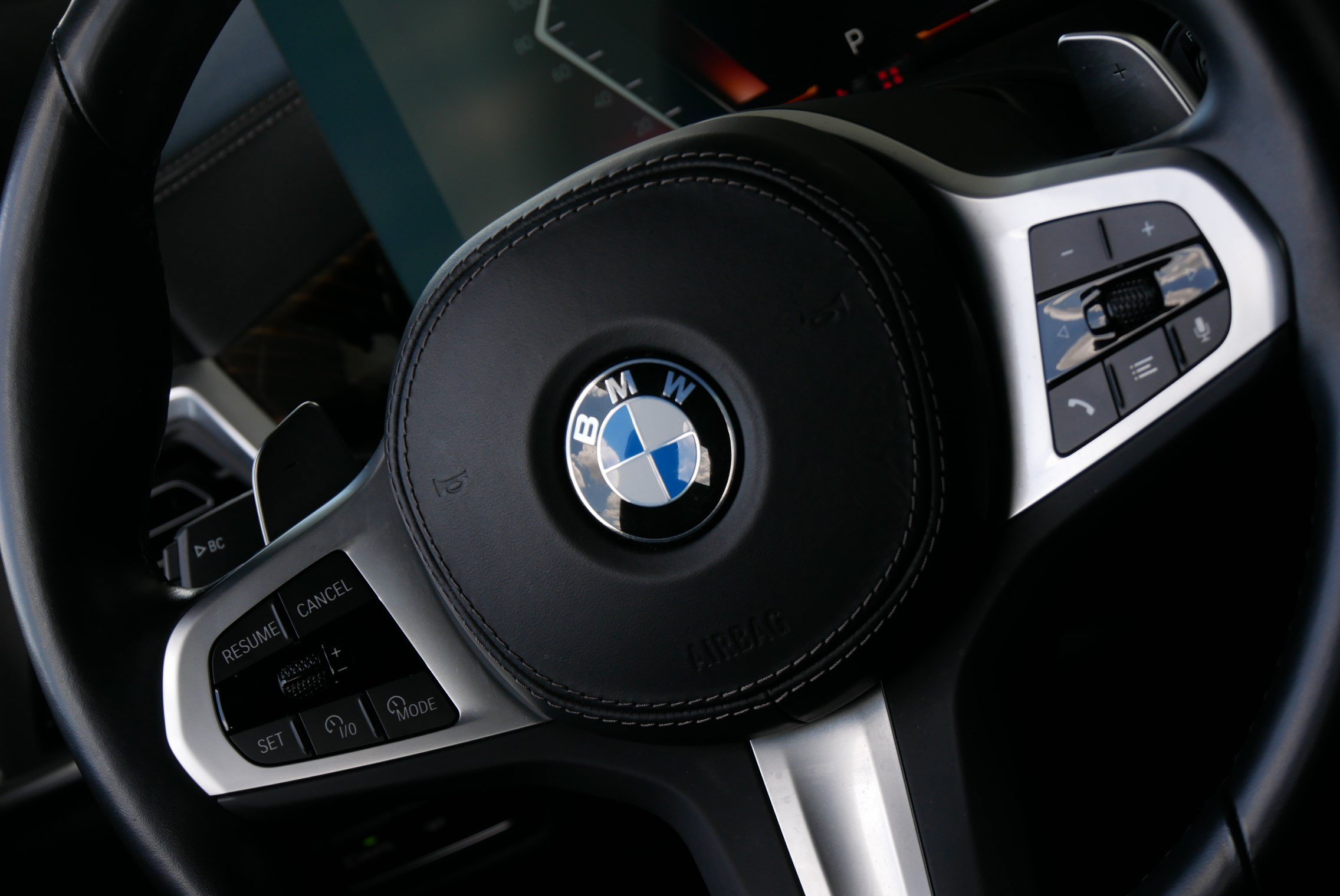 Used 2024 BMW X7 xDrive40i w/ M Sport Package AWD/4WD image 23