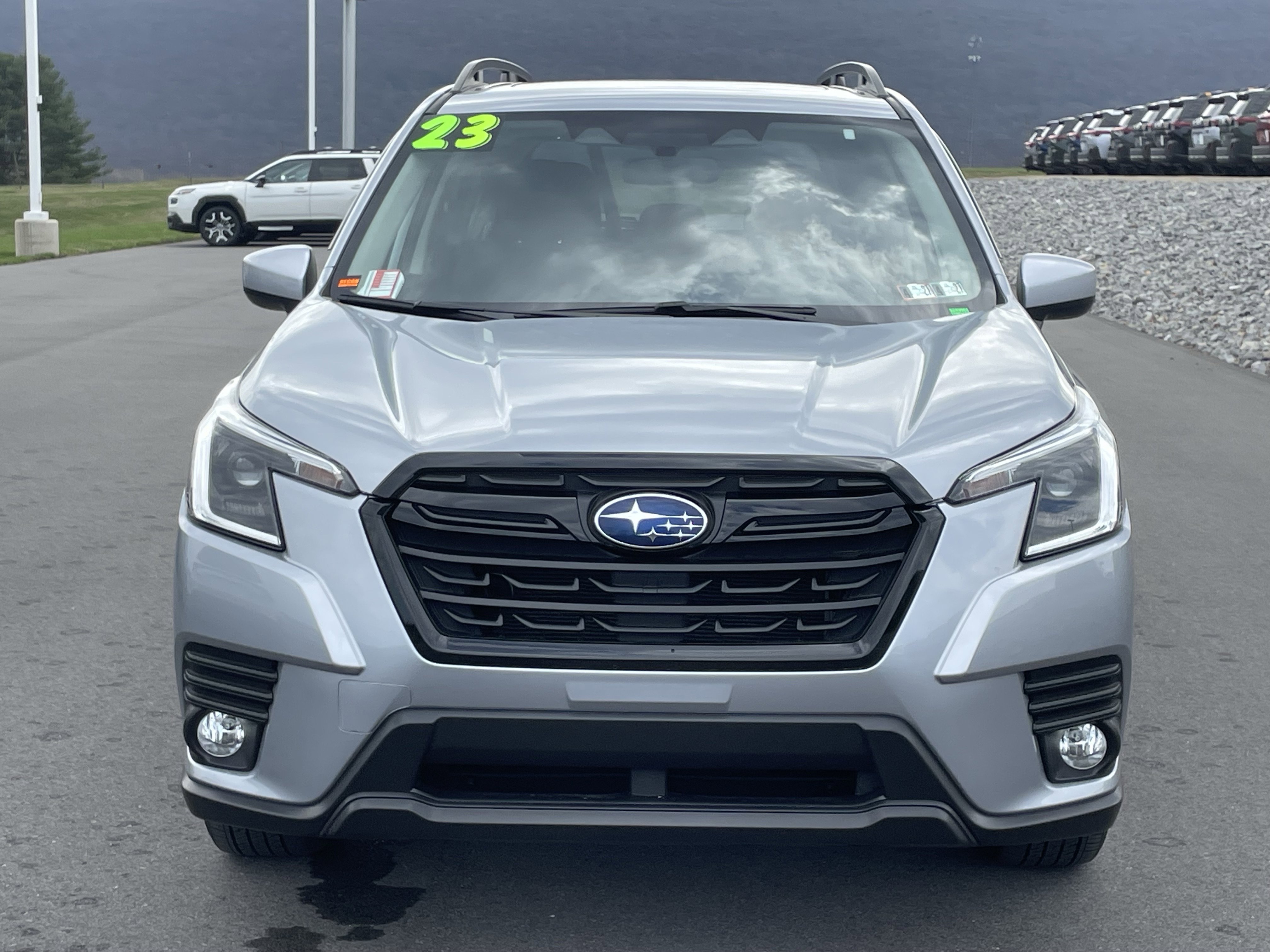 Certified 2023 Subaru Forester Premium AWD/4WD image 9