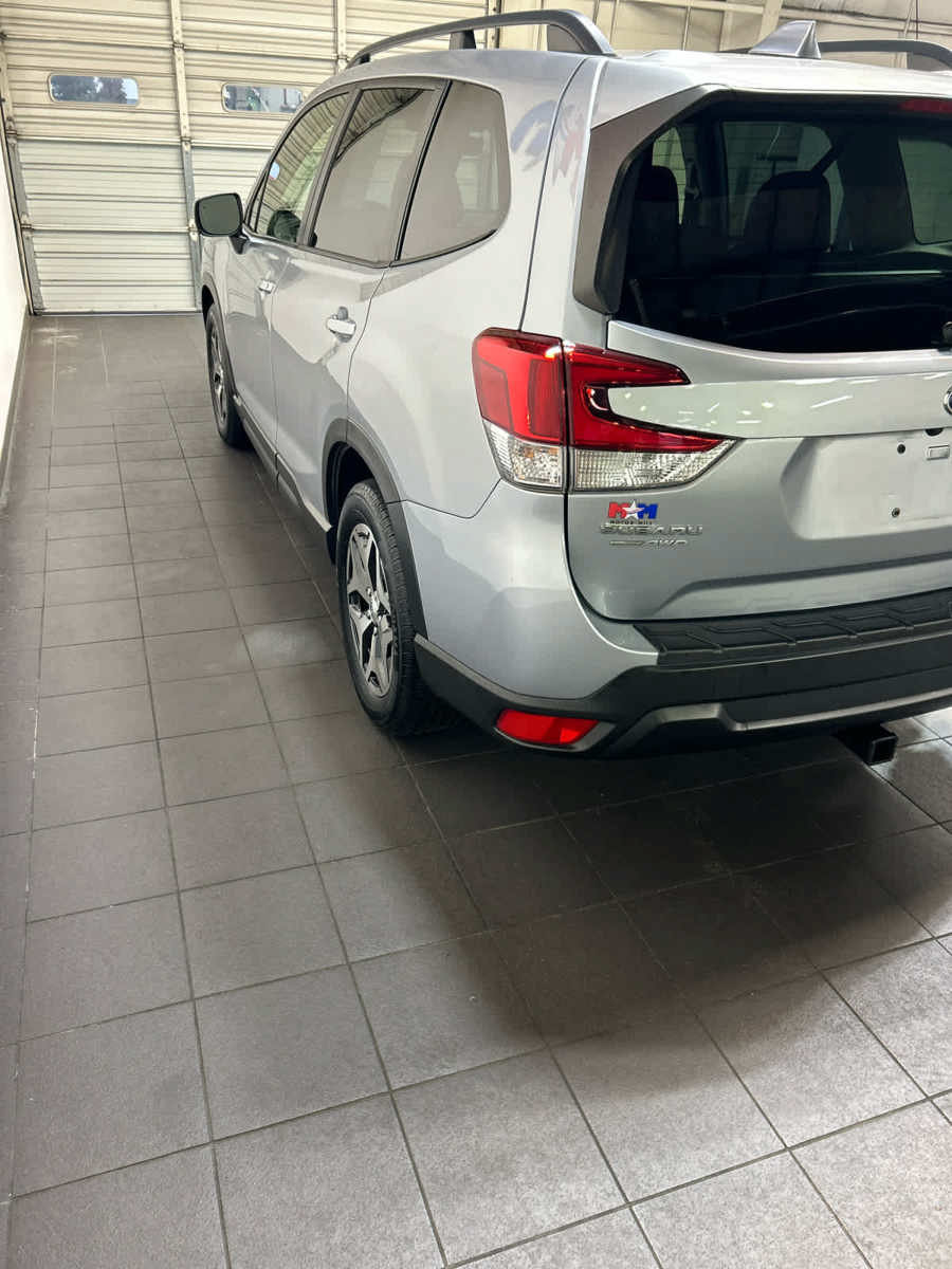Used 2021 Subaru Forester Premium AWD/4WD image 8