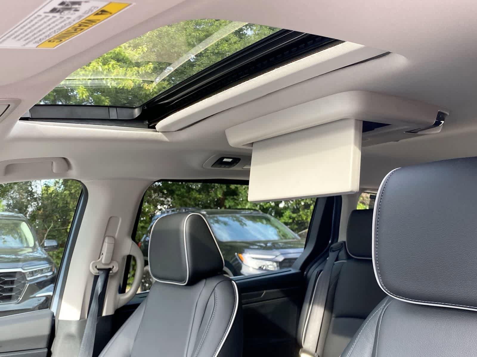 New 2026 Honda Odyssey Touring image 14