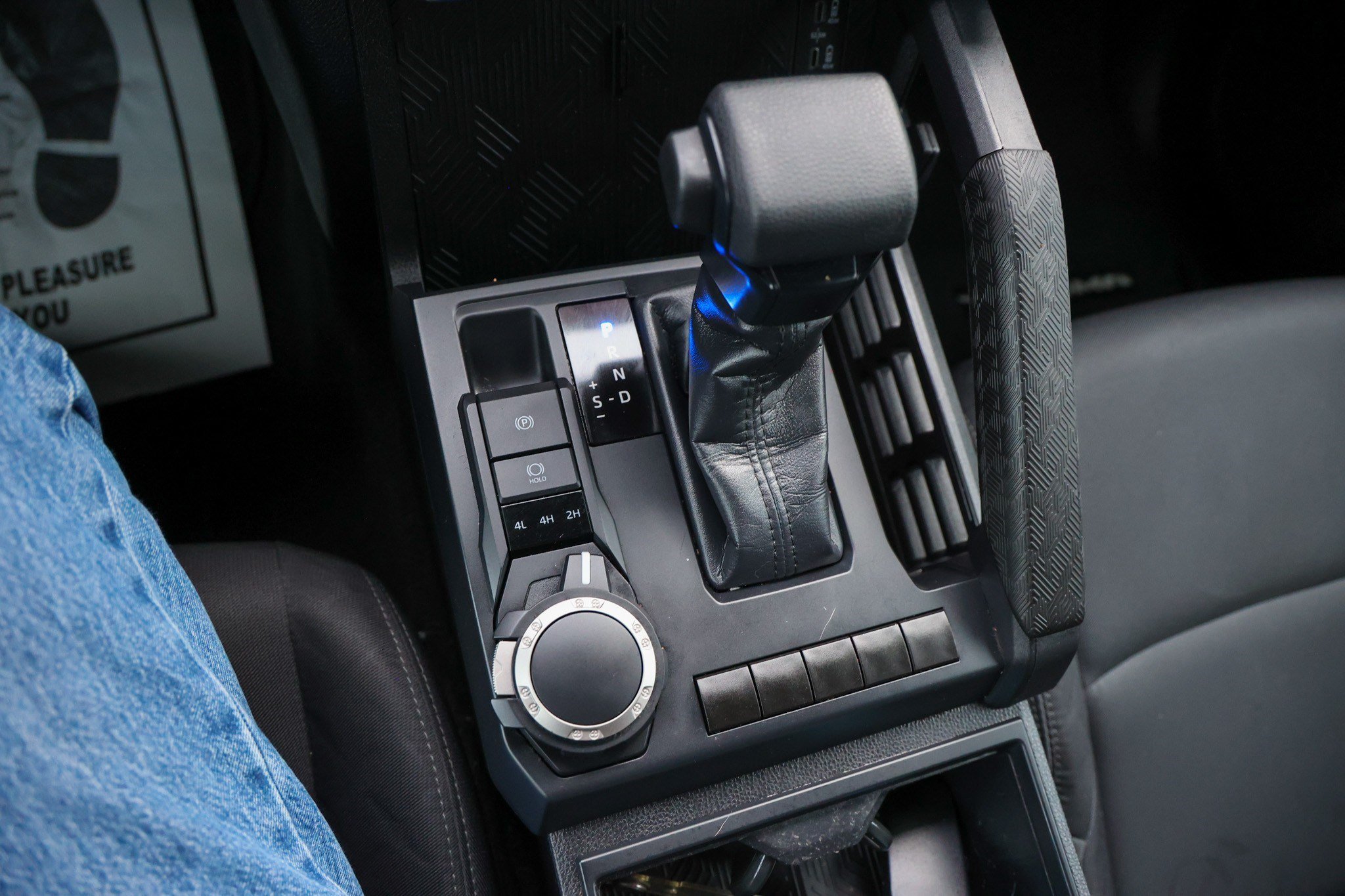 Certified 2025 Toyota Tacoma SR AWD/4WD image 24