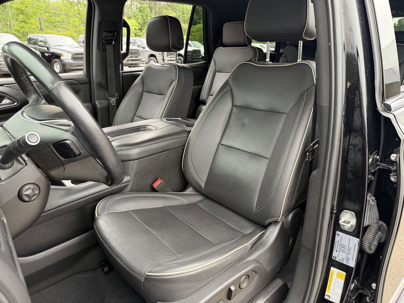 Used 2022 GMC Yukon SLT w/ SLT Luxury Package RWD image 16