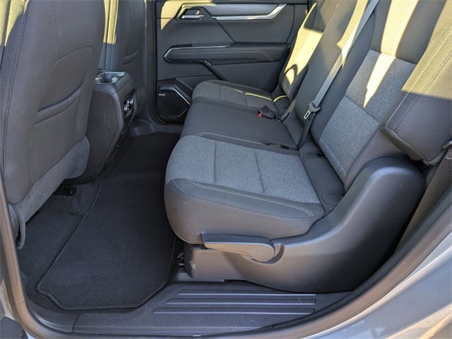 Used 2025 GMC Acadia Elevation image 29