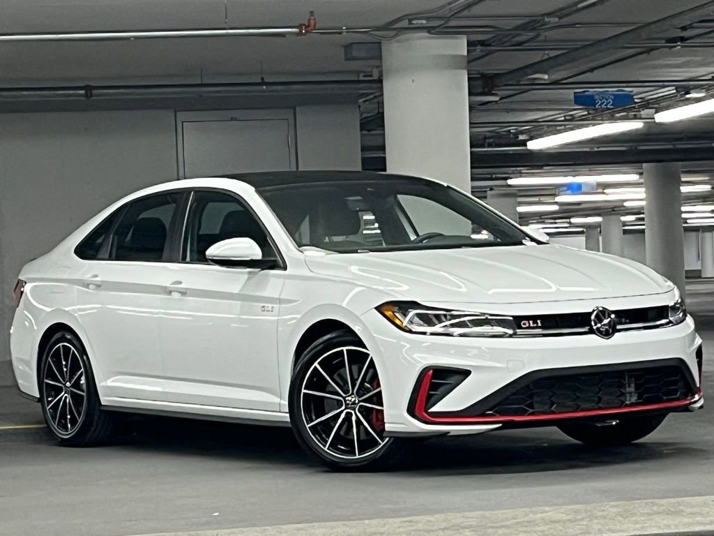 Used 2025 Volkswagen Jetta GLI Autobahn image 2