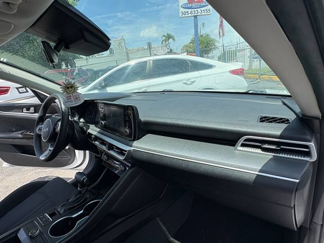 Used 2022 Kia K5 LXS FWD image 19