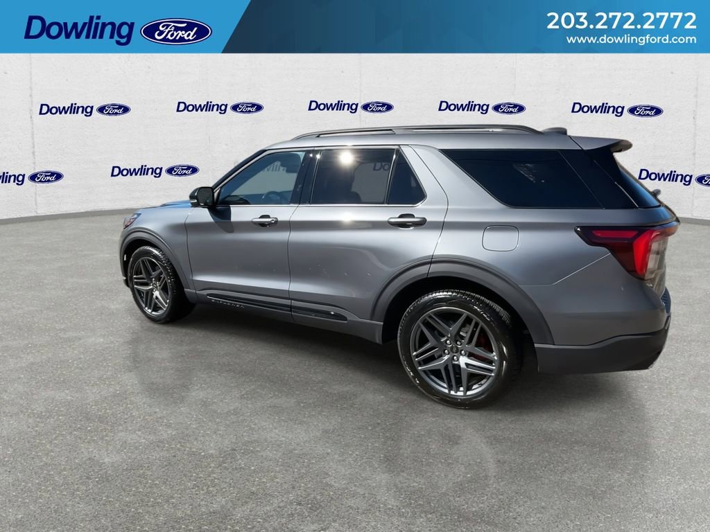 Used 2025 Ford Explorer ST image 9