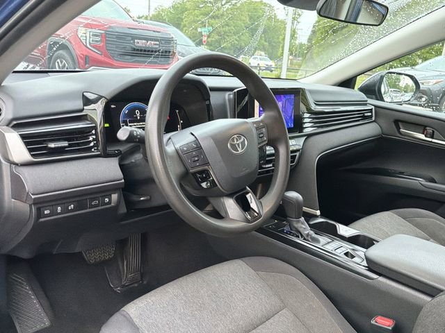 Used 2025 Toyota Camry LE image 10