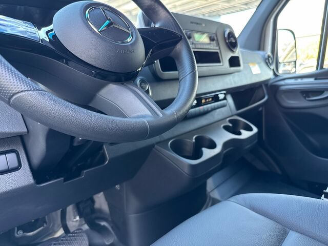 New 2025 Mercedes-Benz Sprinter 2500 image 10