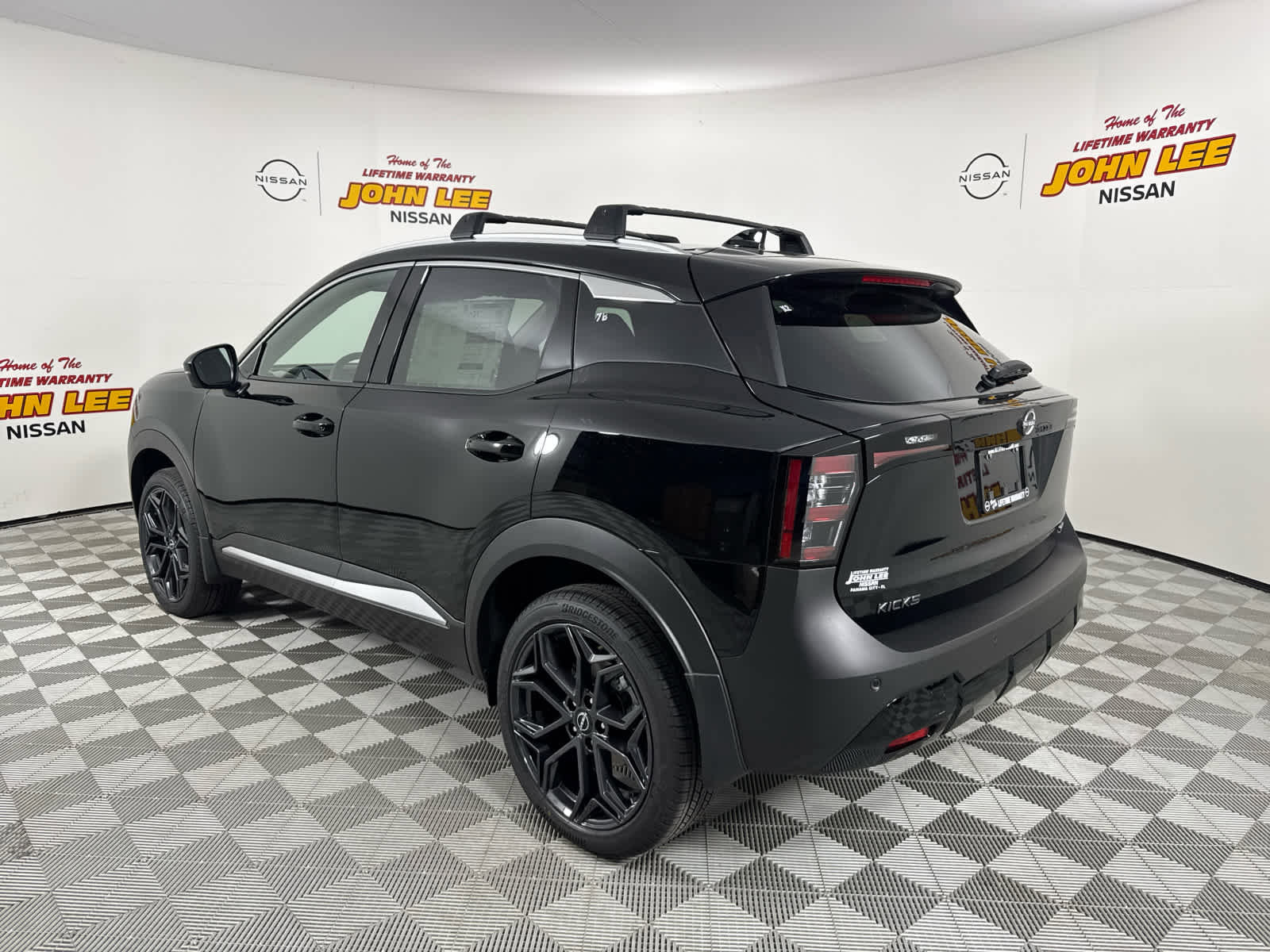 New 2026 Nissan Kicks SR w/ Illumination Package image 3