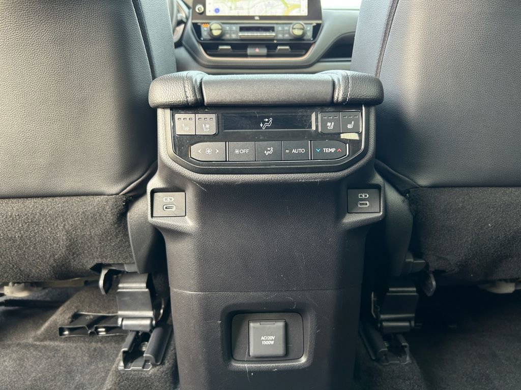 Used 2024 Toyota Grand Highlander AWD Hybrid image 37