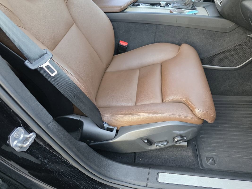 Used 2020 Volvo XC60 T5 Inscription w/ Protection Package image 14