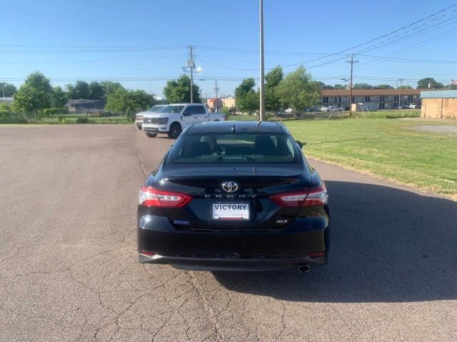 Used 2019 Toyota Camry XLE w/ Navigation Package FWD image 5